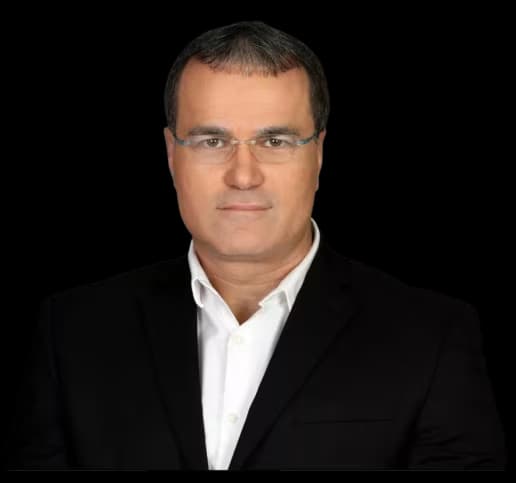 Erez Tsur